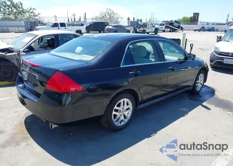 2007 Honda Accord 2.4 Lx z USA, uszkodzony, nr VIN 1HGCM56447A185670